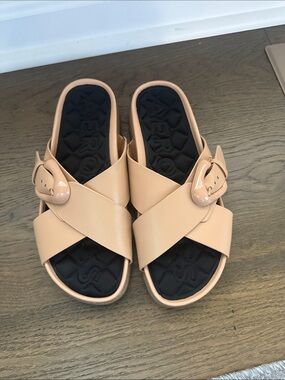 Aerosoles Womens Sandals Size 8.5 upper leather